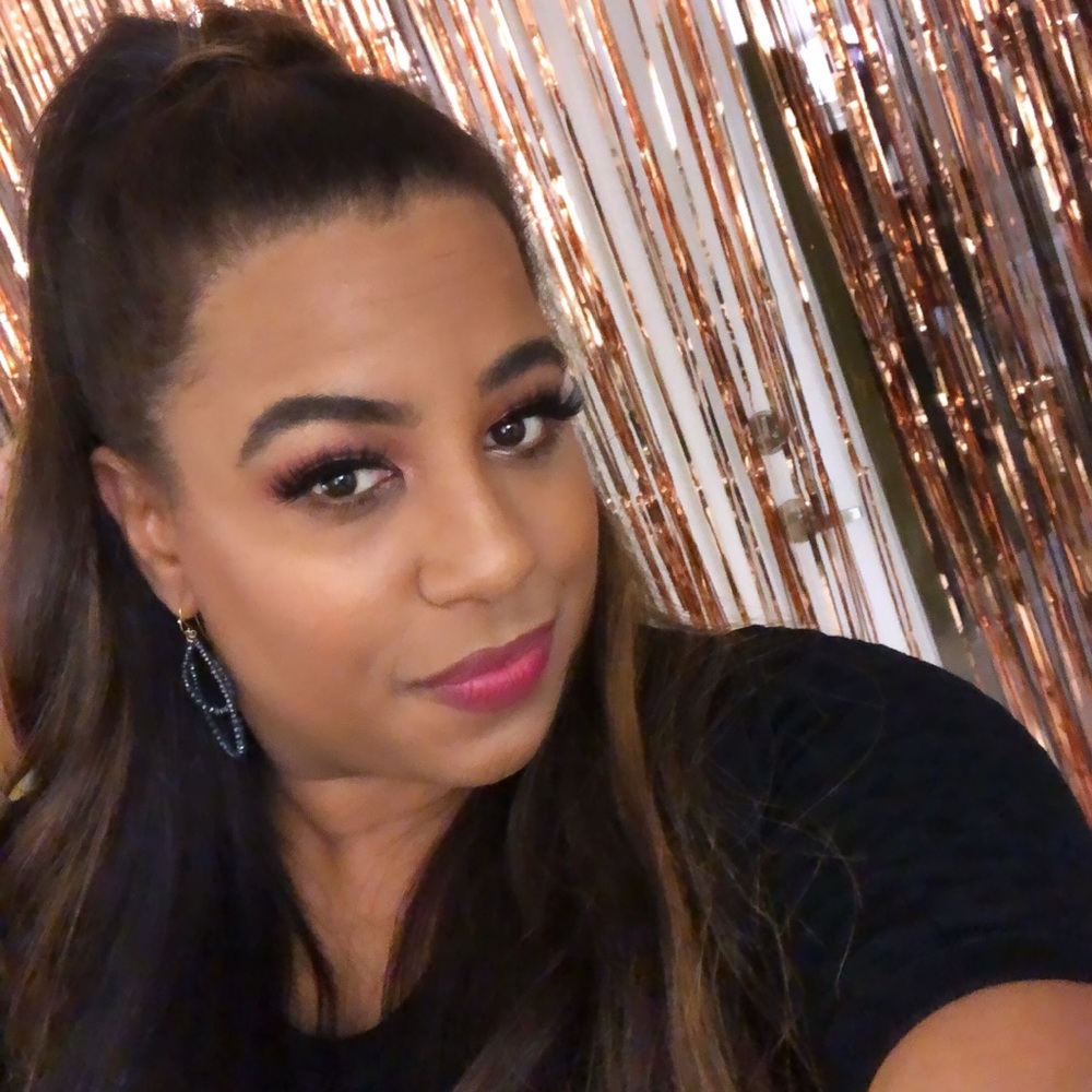 Meet your Posher, Marina